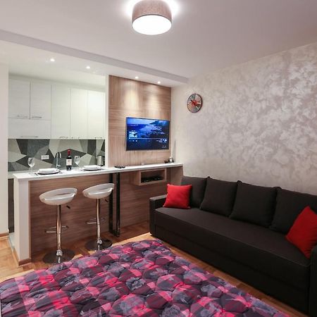 Apartment Promenada 30 Novi Sad Esterno foto