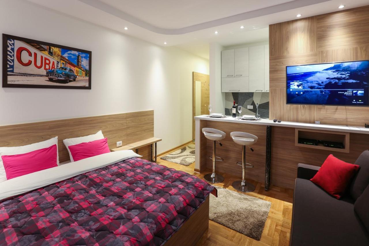 Apartment Promenada 30 Novi Sad Esterno foto